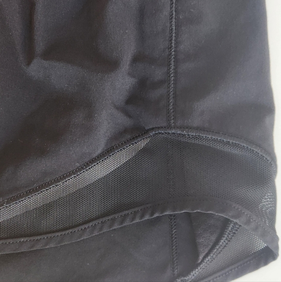 Lululemon Hotty Hot Black Shorts 4" Inseam Size 8 - Picture 8 of 13